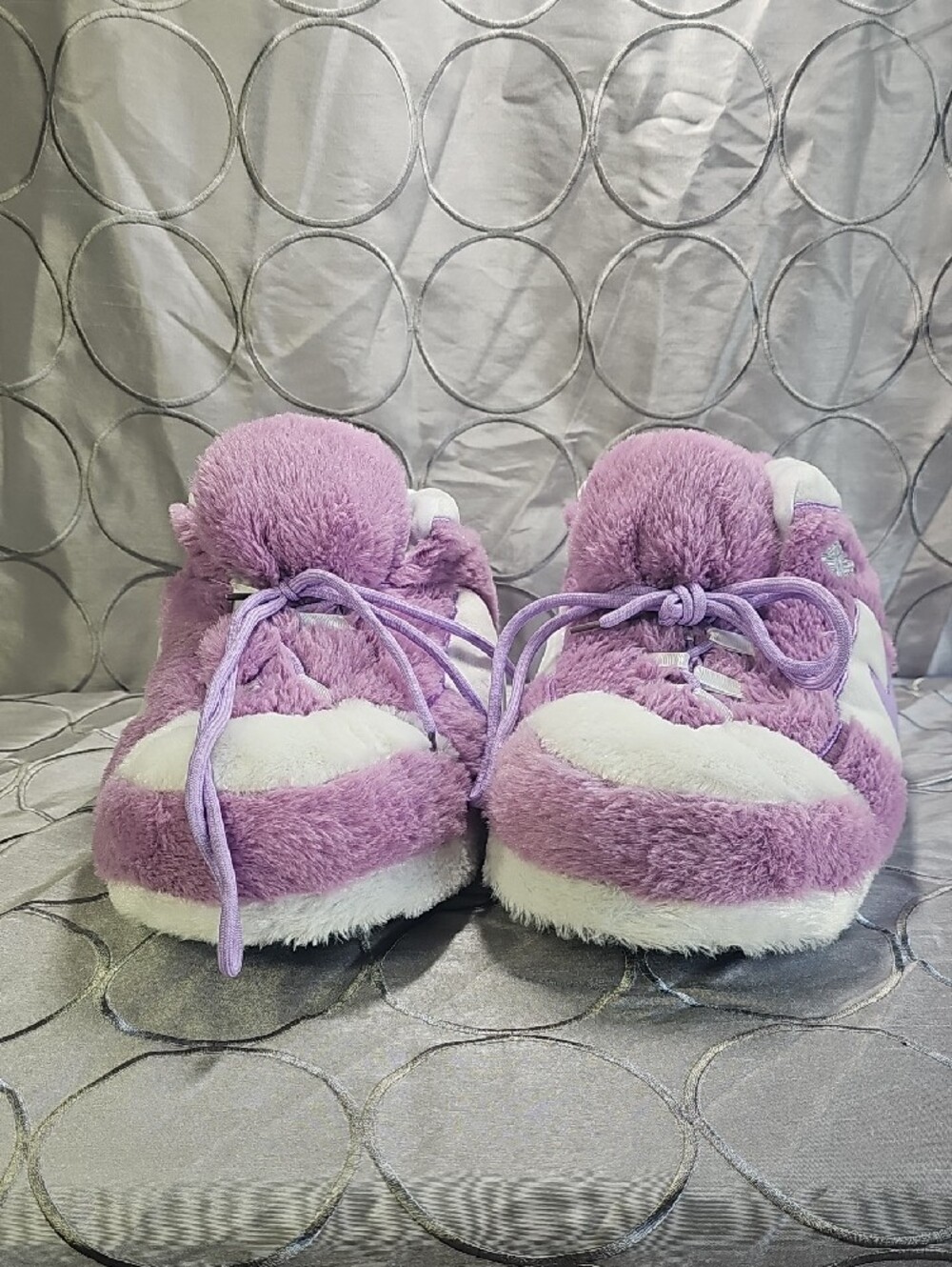Jordan Lavender and White Plush Women's Slip-On Slippers - Picture 2 of 8
